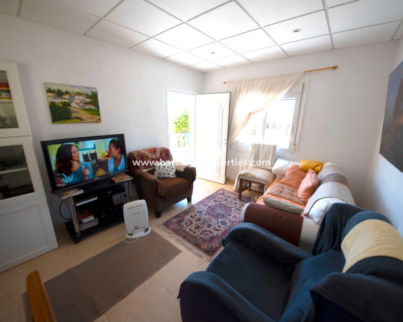 Wederverkoop - Vrijstaande Villa - Urb. La Marina