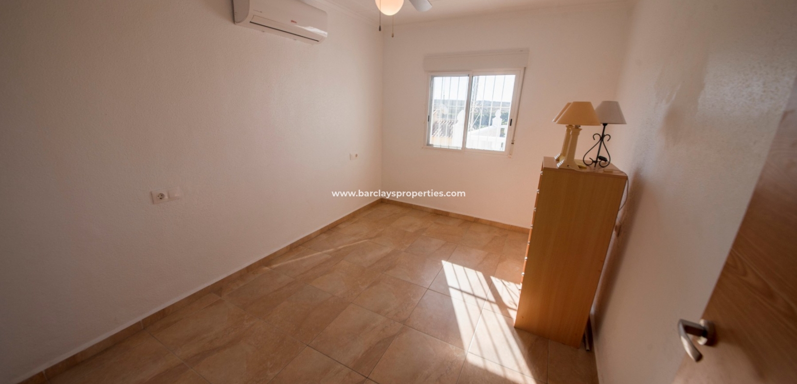 Wederverkoop - Vrijstaande Villa - Urb. La Marina