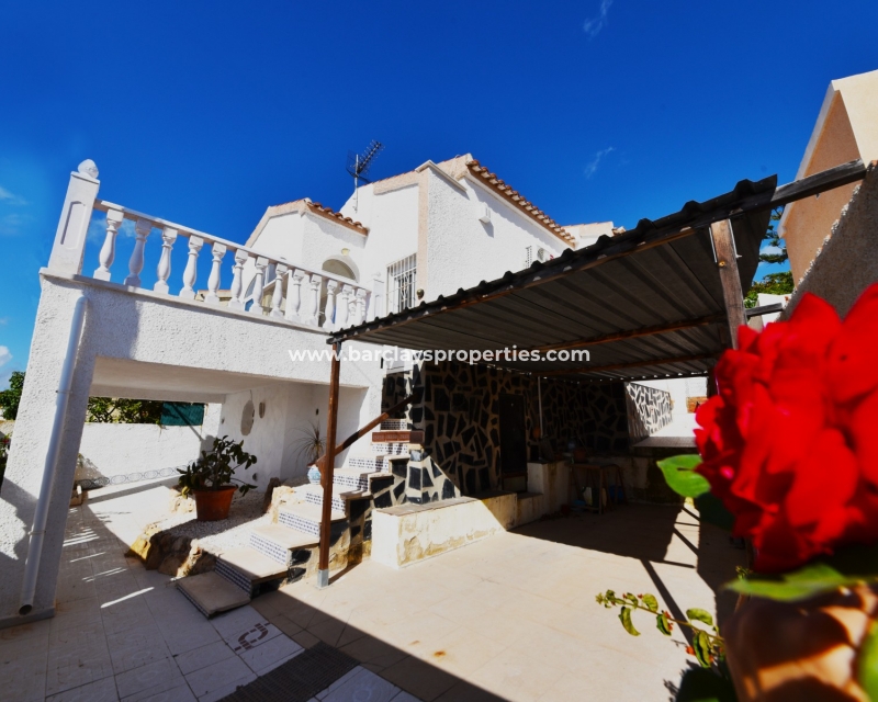 Wederverkoop - Vrijstaande Villa - Urb. La Marina