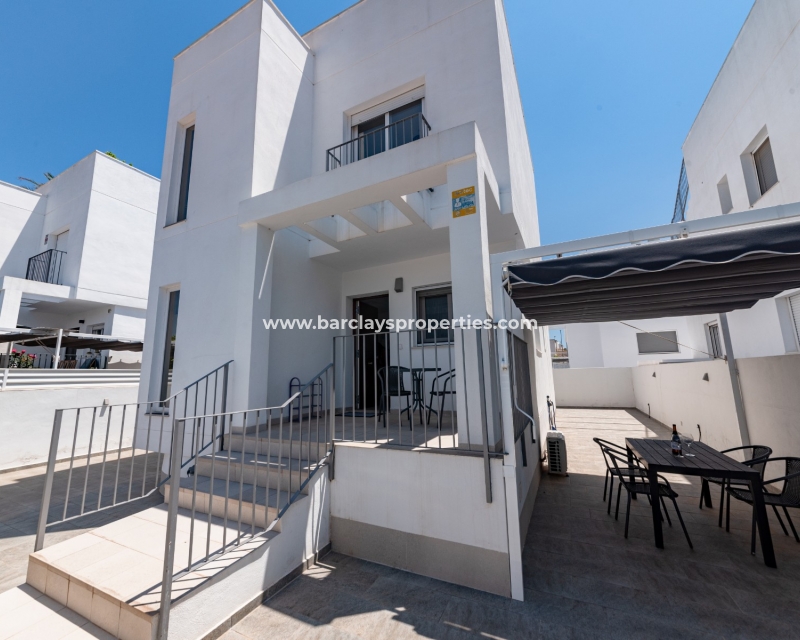 Wederverkoop - Vrijstaande Villa - Urb. La Marina