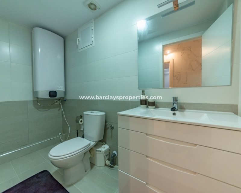 Wederverkoop - Vrijstaande Villa - Urb. La Marina