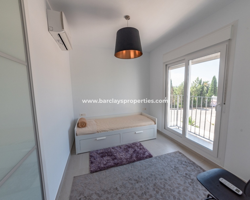 Wederverkoop - Vrijstaande Villa - Urb. La Marina