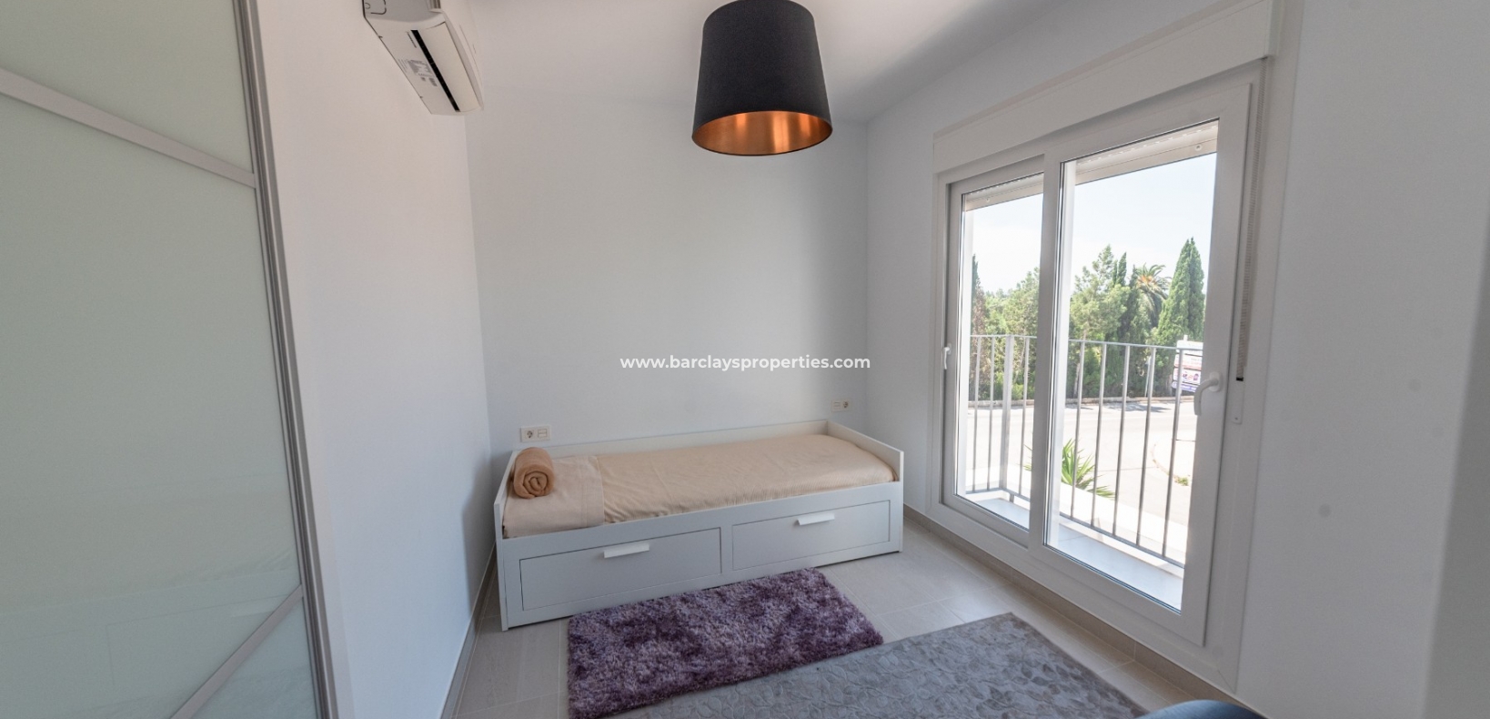 Wederverkoop - Vrijstaande Villa - Urb. La Marina