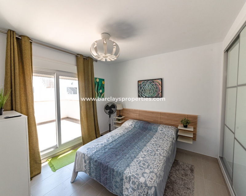 Wederverkoop - Vrijstaande Villa - Urb. La Marina