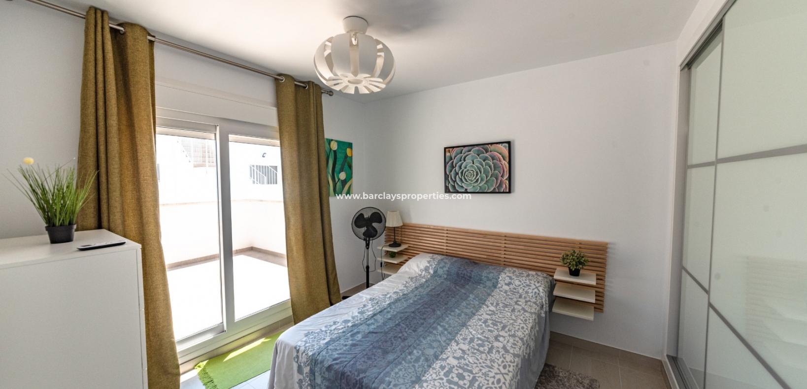 Wederverkoop - Vrijstaande Villa - Urb. La Marina