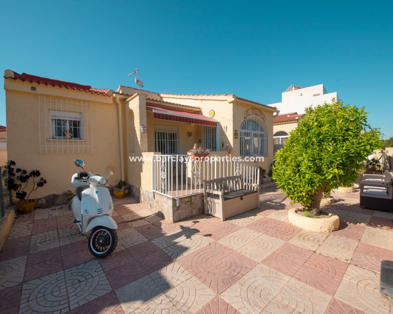 Wederverkoop - Vrijstaande Villa - Urb. La Marina