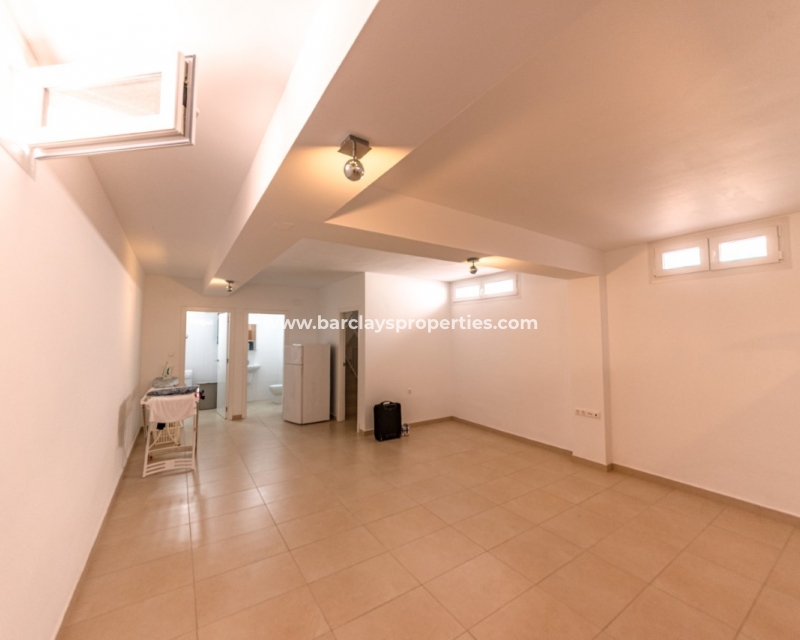 Wederverkoop - Vrijstaande Villa - Urb. La Marina