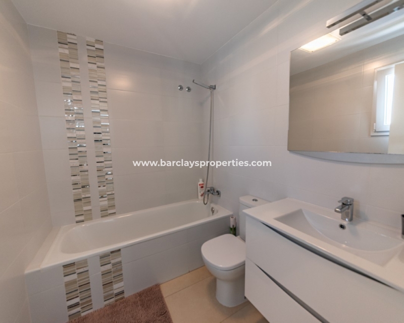 Wederverkoop - Vrijstaande Villa - Urb. La Marina