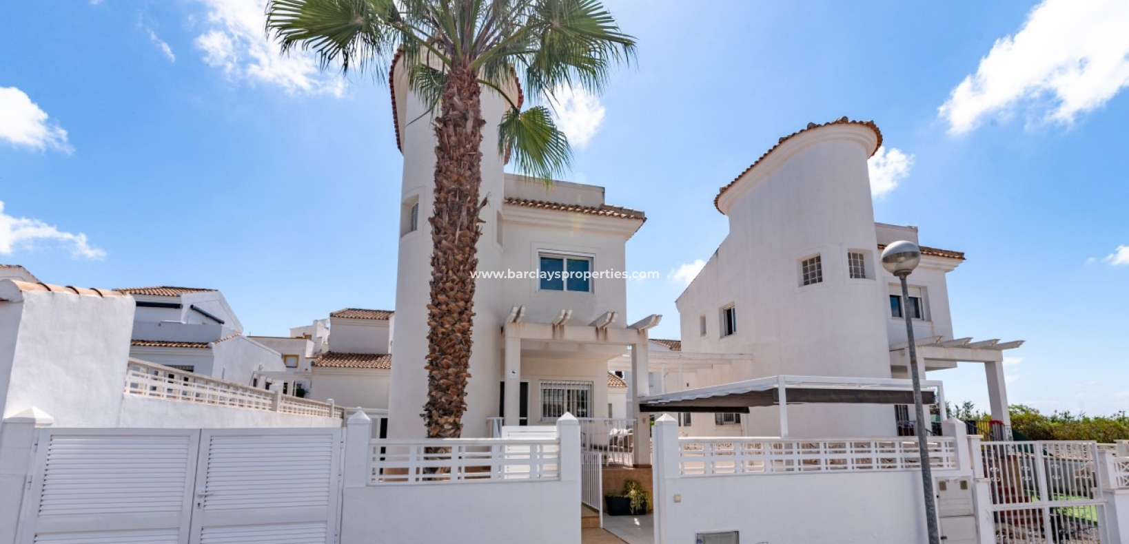 Wederverkoop - Vrijstaande Villa - Urb. La Marina