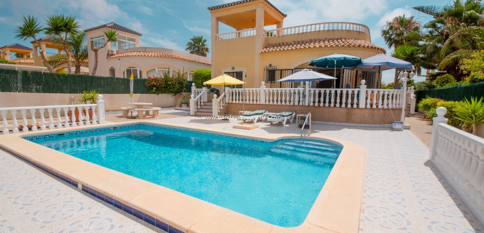 Wederverkoop - Vrijstaande Villa - Urb. La Marina