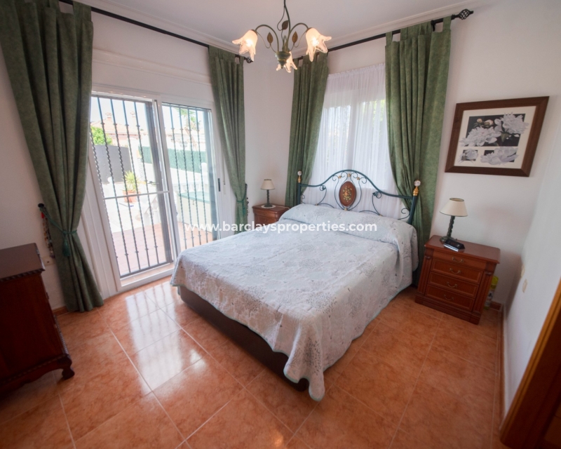 Wederverkoop - Vrijstaande Villa - Urb. La Marina