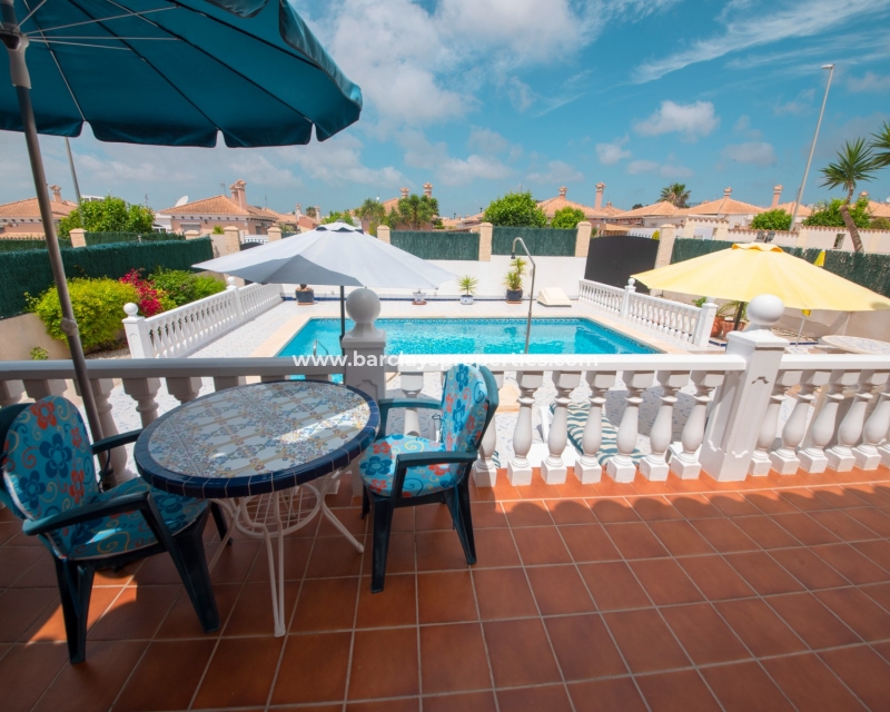 Wederverkoop - Vrijstaande Villa - Urb. La Marina