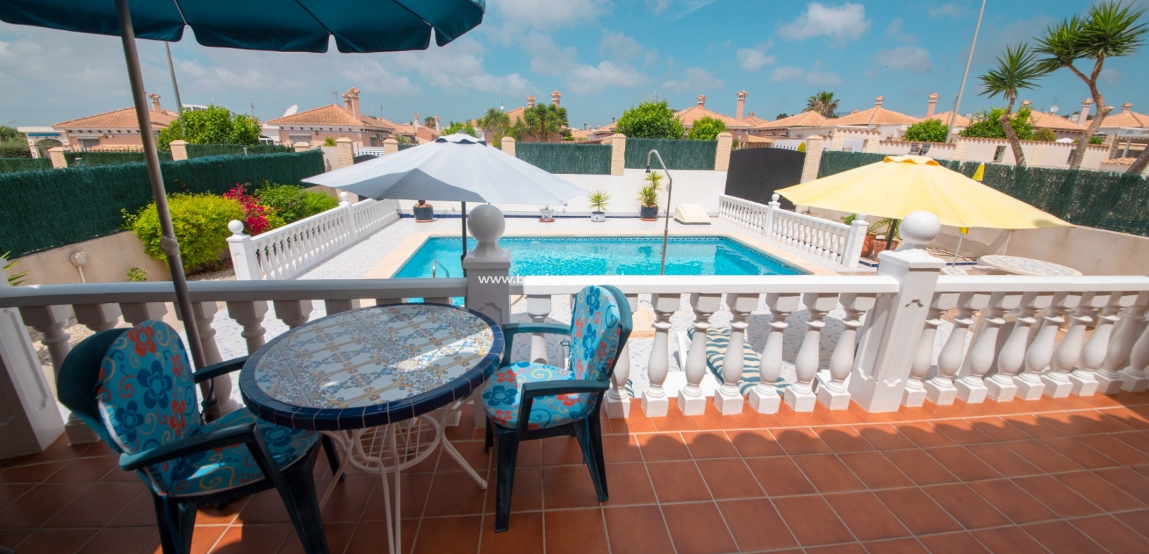 Wederverkoop - Vrijstaande Villa - Urb. La Marina