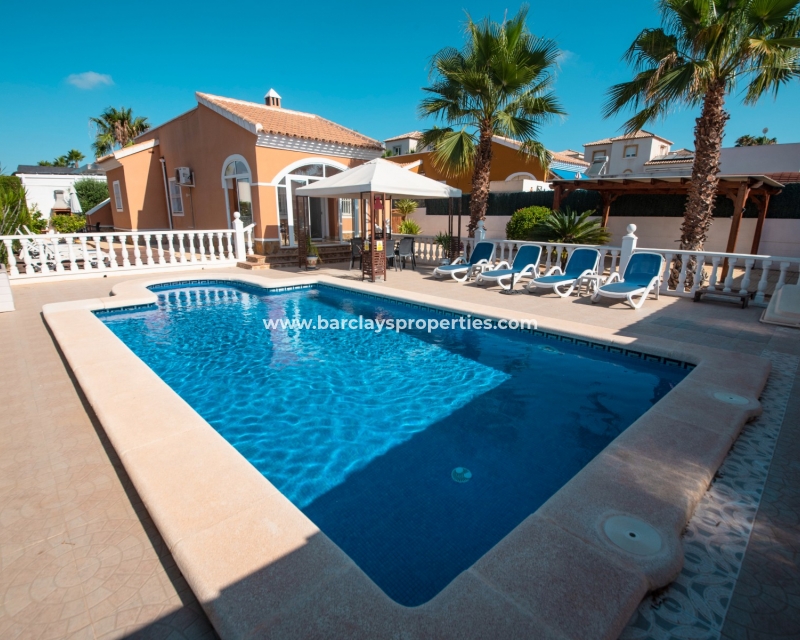 Wederverkoop - Vrijstaande Villa - Urb. La Marina