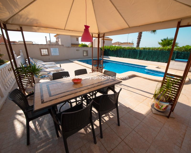 Wederverkoop - Vrijstaande Villa - Urb. La Marina