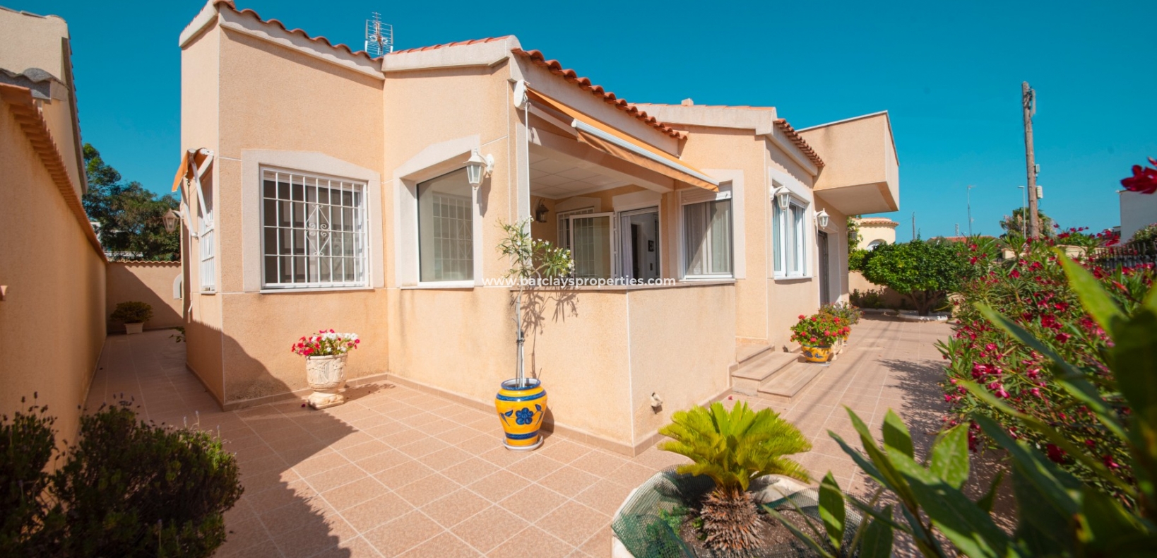 Wederverkoop - Vrijstaande Villa - Urb. La Marina