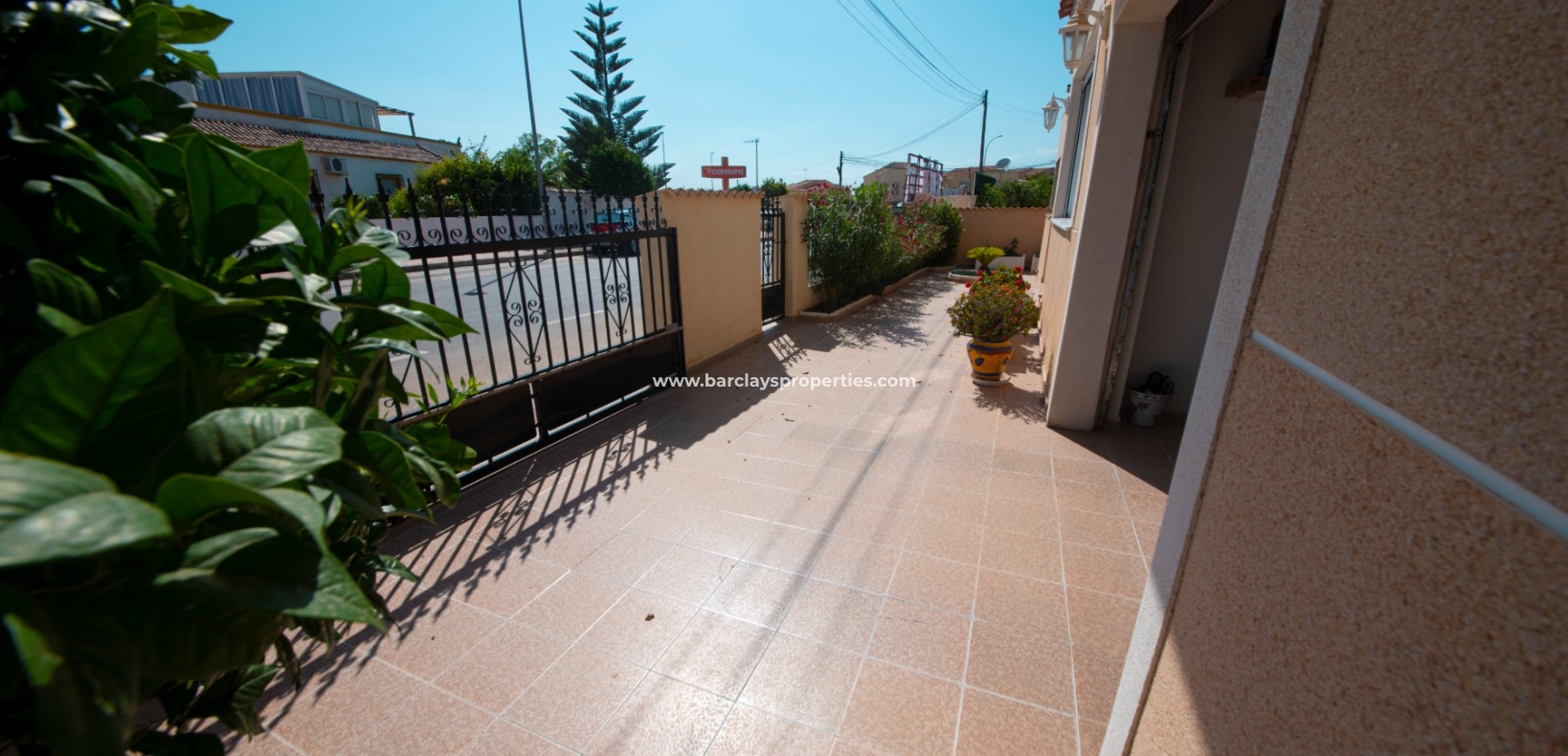 Wederverkoop - Vrijstaande Villa - Urb. La Marina