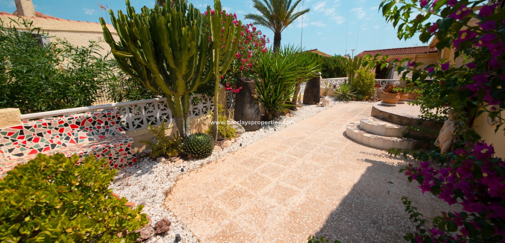 Wederverkoop - Vrijstaande Villa - Urb. La Marina