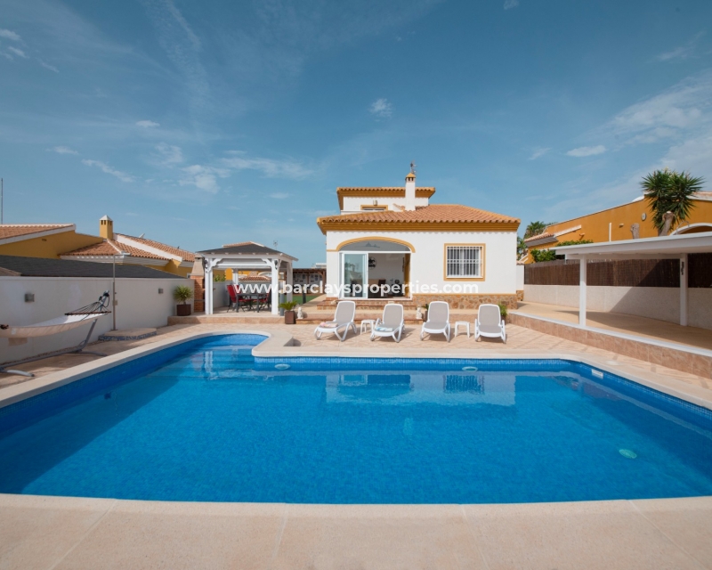 Wederverkoop - Vrijstaande Villa - Urb. La Marina