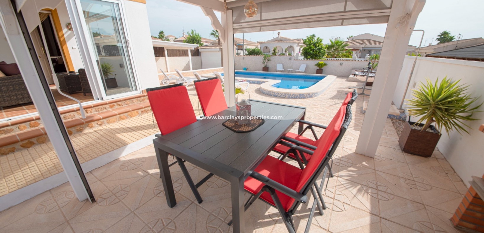 Wederverkoop - Vrijstaande Villa - Urb. La Marina