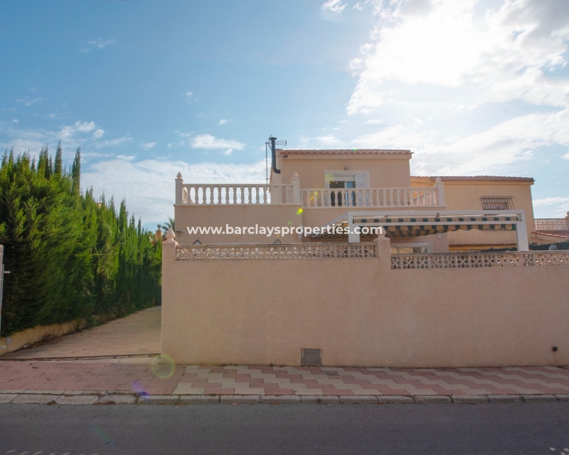 Wederverkoop - Vrijstaande Villa - Urb. La Marina