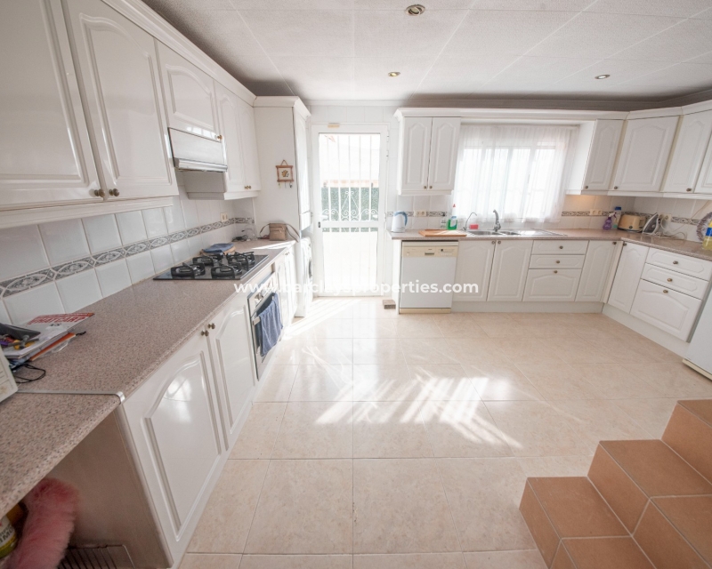 Wederverkoop - Vrijstaande Villa - Urb. La Marina