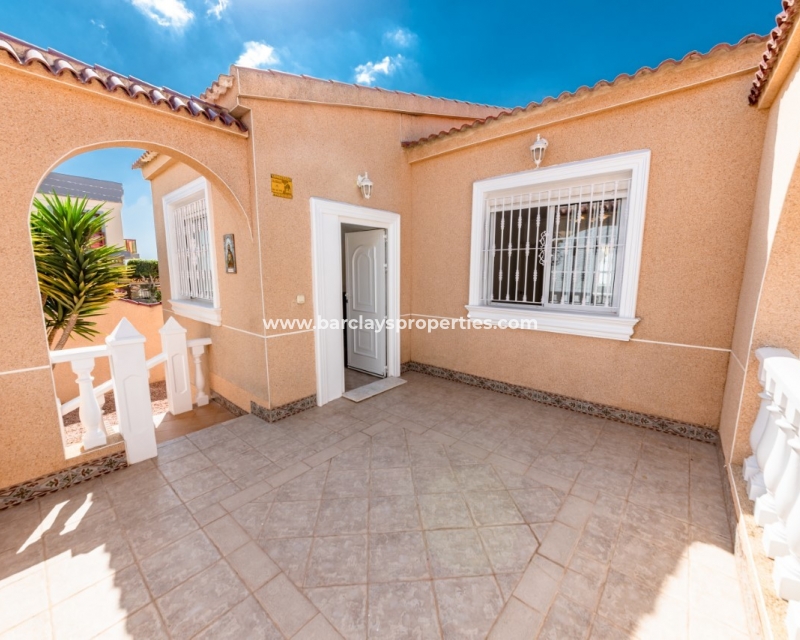 Wederverkoop - Vrijstaande Villa - Urb. La Marina