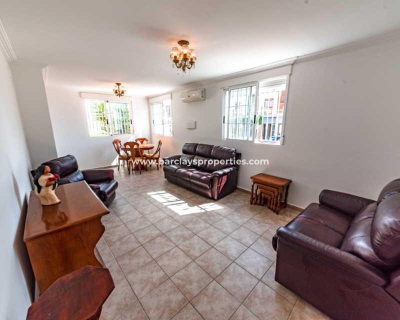 Wederverkoop - Vrijstaande Villa - Urb. La Marina