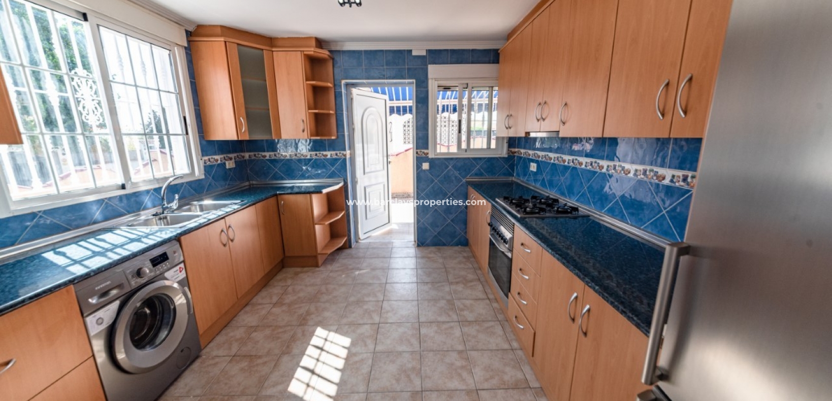 Wederverkoop - Vrijstaande Villa - Urb. La Marina