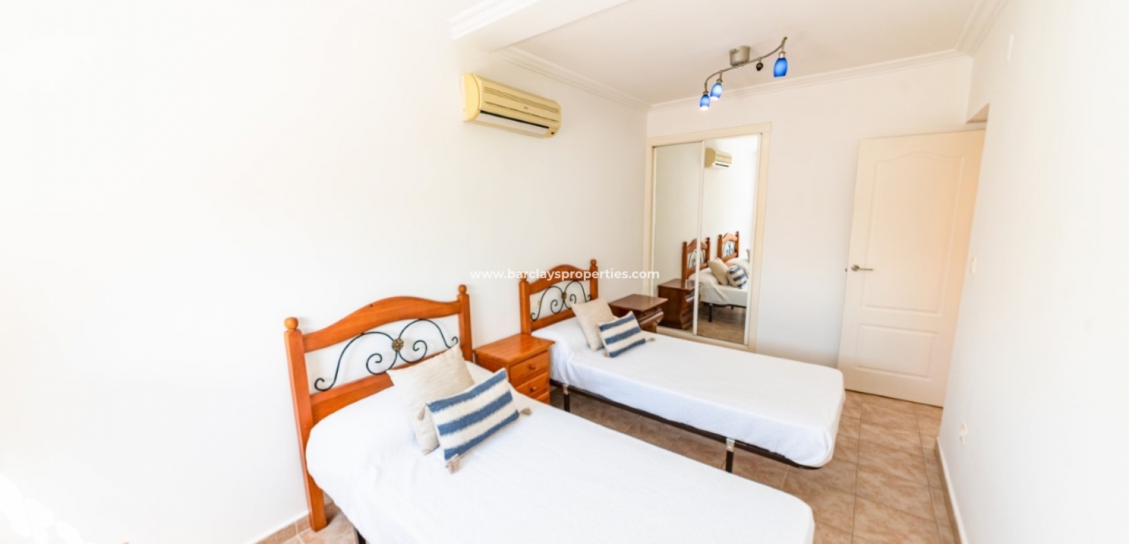 Wederverkoop - Vrijstaande Villa - Urb. La Marina