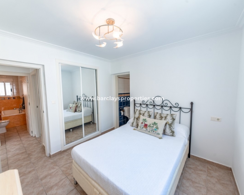 Wederverkoop - Vrijstaande Villa - Urb. La Marina