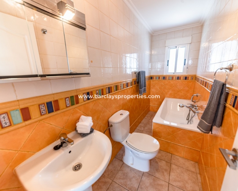 Wederverkoop - Vrijstaande Villa - Urb. La Marina