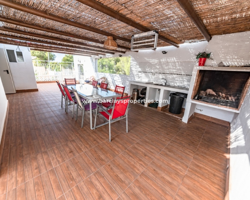 Wederverkoop - Vrijstaande Villa - Urb. La Marina