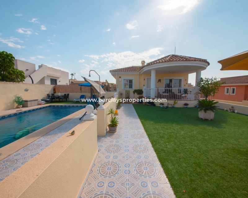 Wederverkoop - Vrijstaande Villa - Urb. La Marina