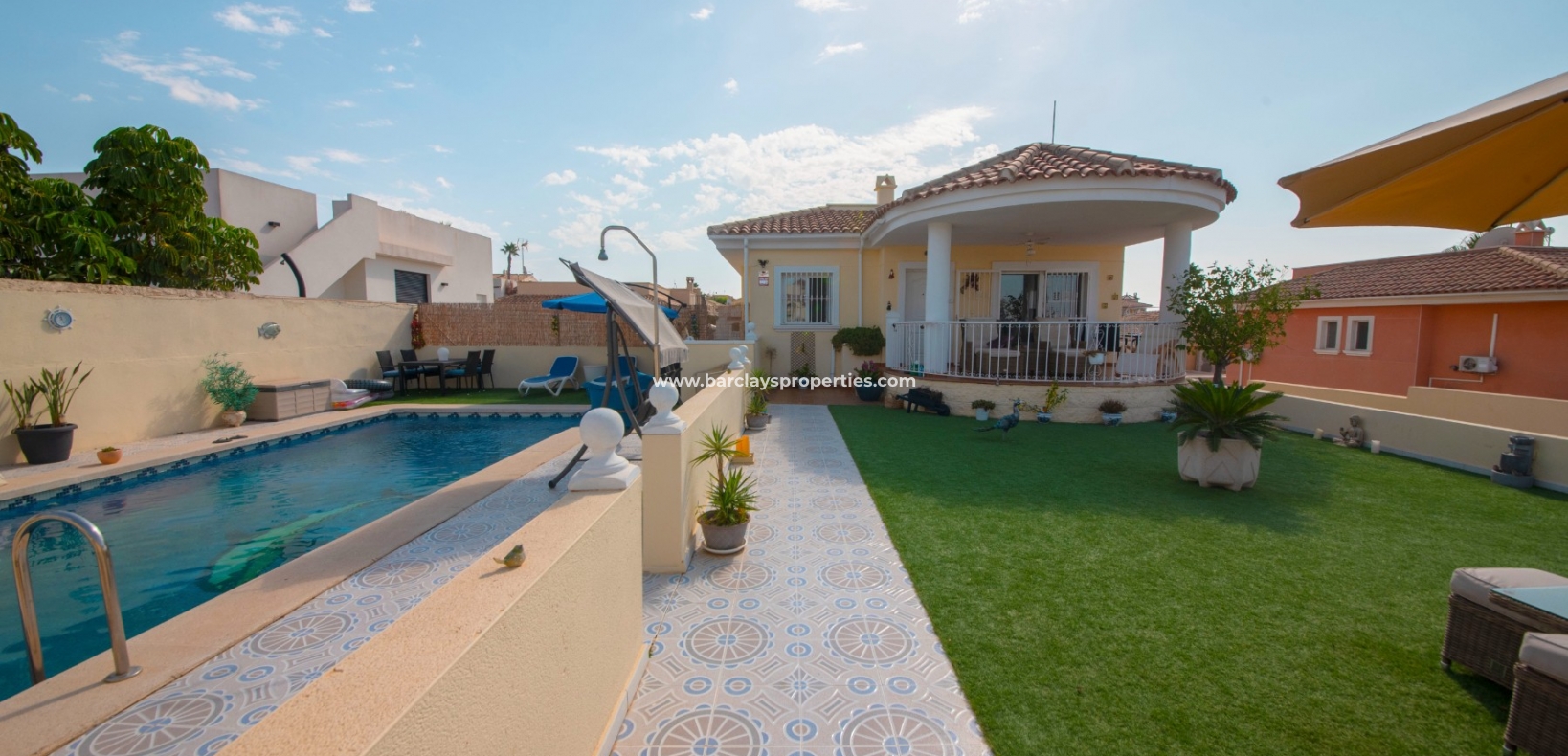 Wederverkoop - Vrijstaande Villa - Urb. La Marina