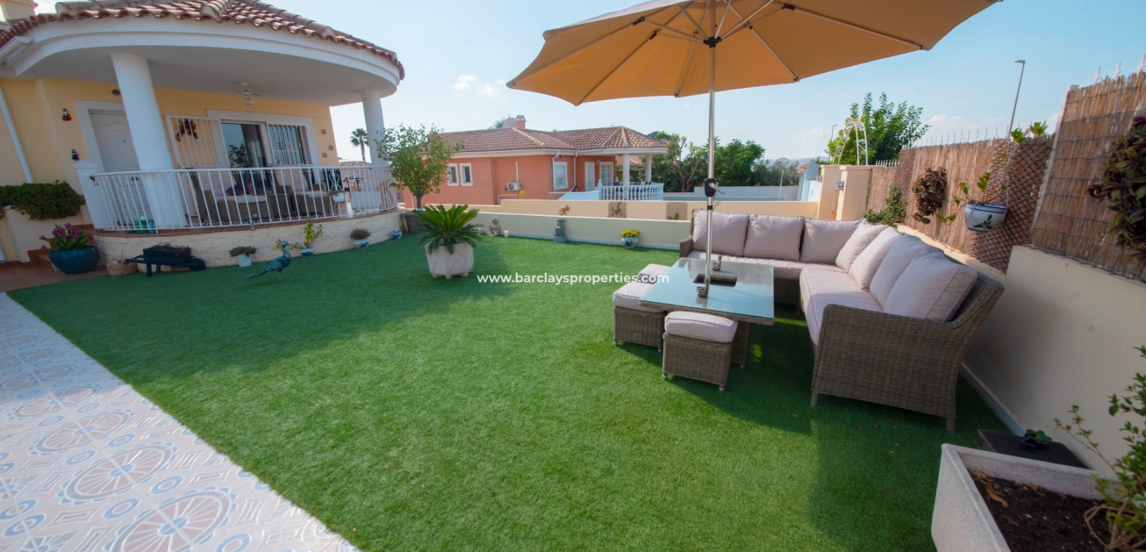 Wederverkoop - Vrijstaande Villa - Urb. La Marina