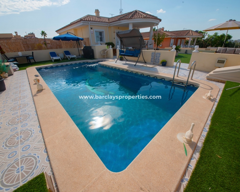 Wederverkoop - Vrijstaande Villa - Urb. La Marina