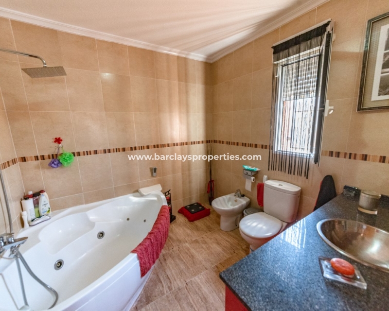 Wederverkoop - Vrijstaande Villa - Urb. La Marina