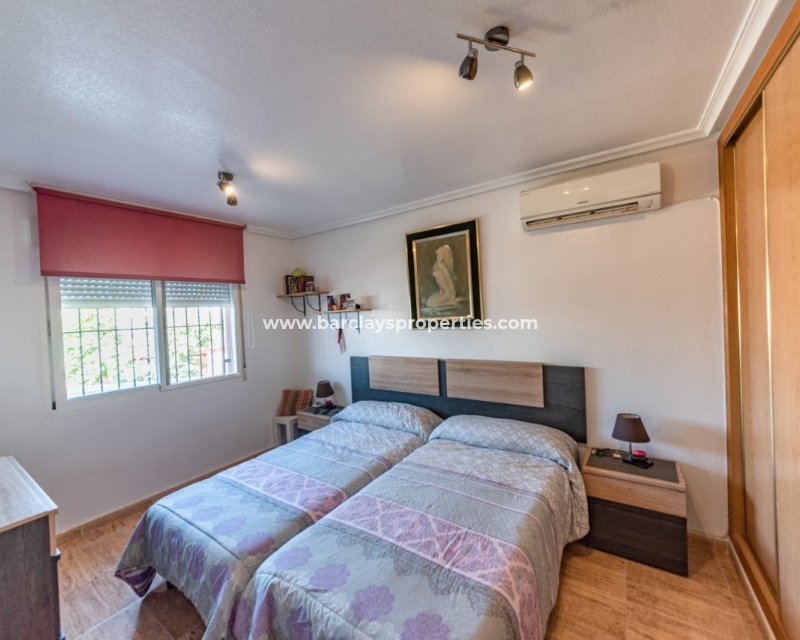 Wederverkoop - Vrijstaande Villa - Urb. La Marina