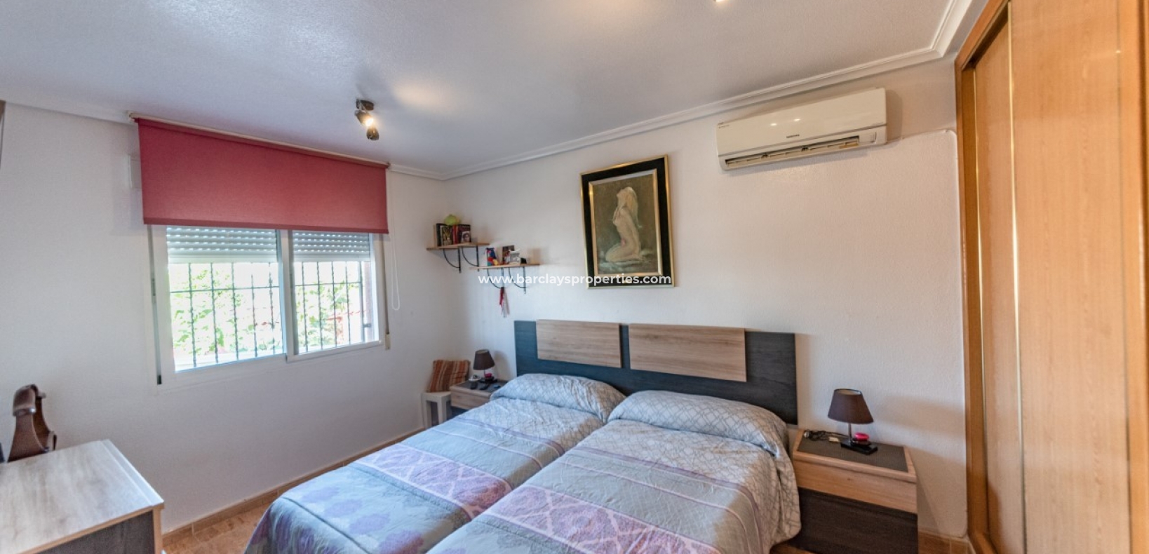 Wederverkoop - Vrijstaande Villa - Urb. La Marina