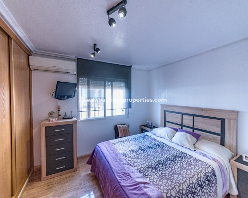 Wederverkoop - Vrijstaande Villa - Urb. La Marina