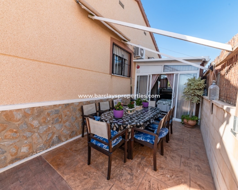 Wederverkoop - Vrijstaande Villa - Urb. La Marina