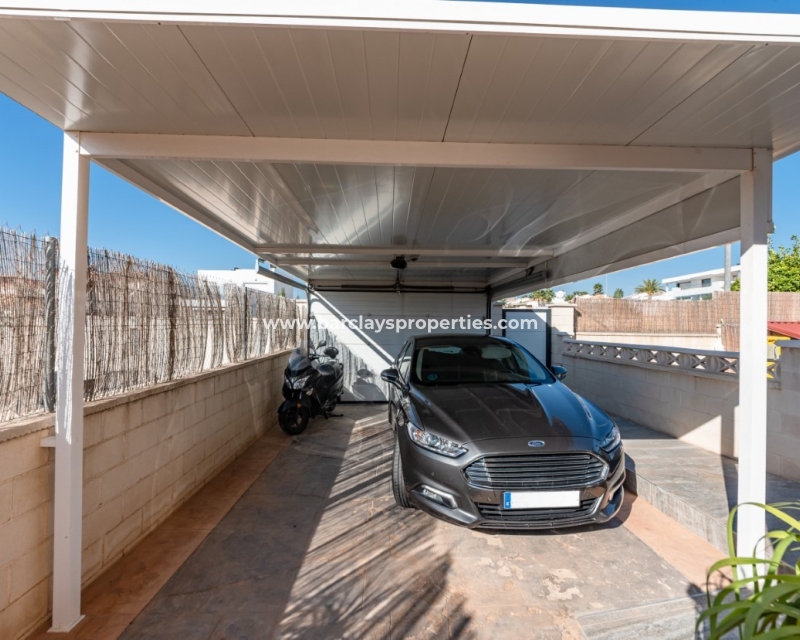 Wederverkoop - Vrijstaande Villa - Urb. La Marina