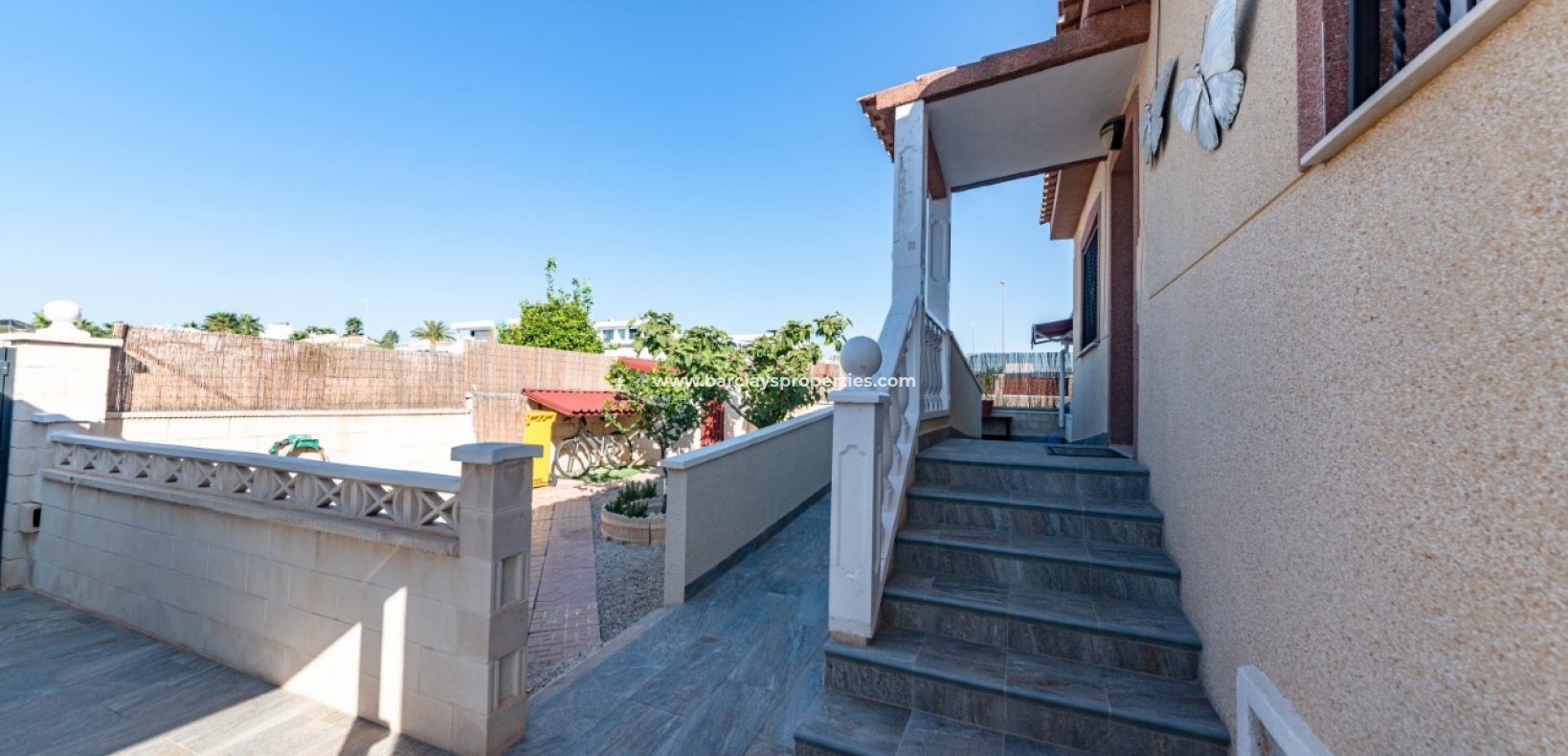 Wederverkoop - Vrijstaande Villa - Urb. La Marina