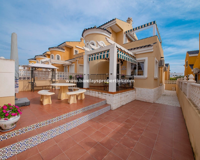 Wederverkoop - Vrijstaande Villa - Urb. La Marina