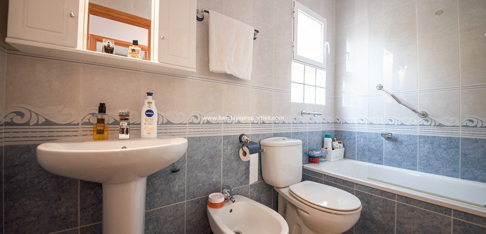 Wederverkoop - Vrijstaande Villa - Urb. La Marina