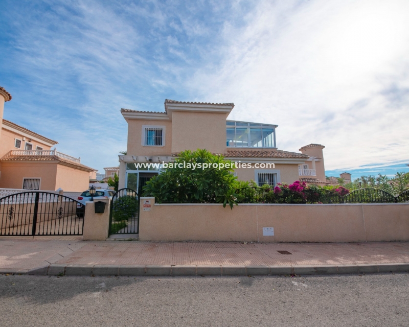 Wederverkoop - Vrijstaande Villa - Urb. La Marina