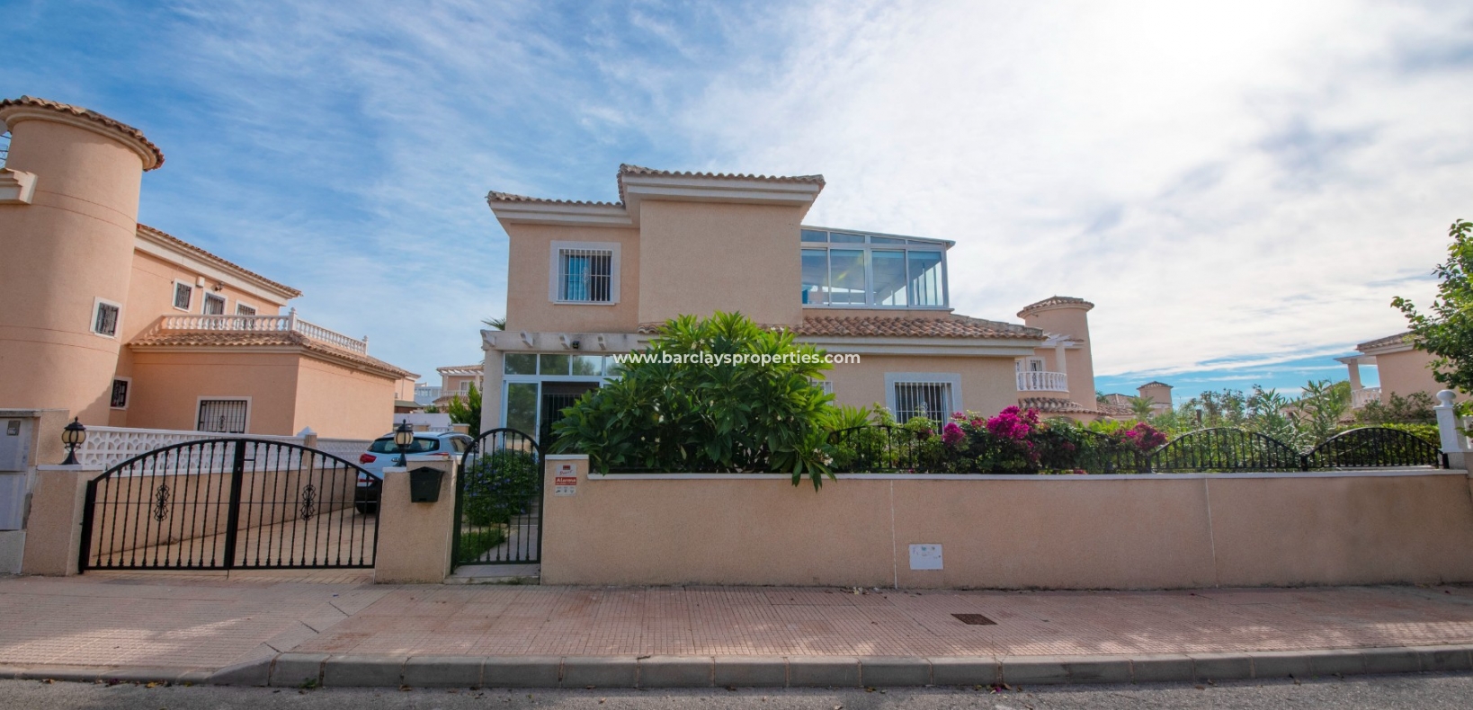 Wederverkoop - Vrijstaande Villa - Urb. La Marina