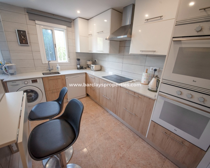 Wederverkoop - Vrijstaande Villa - Urb. La Marina