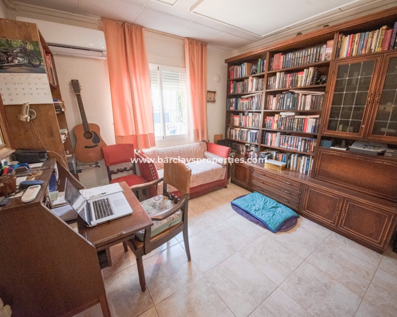 Wederverkoop - Vrijstaande Villa - Urb. La Marina